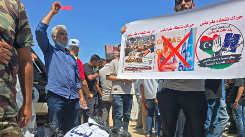 Hunderte Menschen protestieren in Libyen gegen Migranten und Fl&uuml;chtlinge 