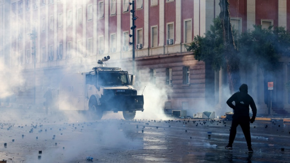  Albanie: nouveaux affrontements &agrave; Tirana, le pouvoir accuse "des mains &eacute;trang&egrave;res" 