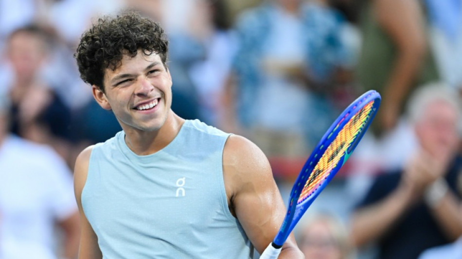  Atual campe&atilde;o, Ben Shelton vence Mensik e vai &agrave;s semifinais do Masters 1000 do Canad&aacute; 