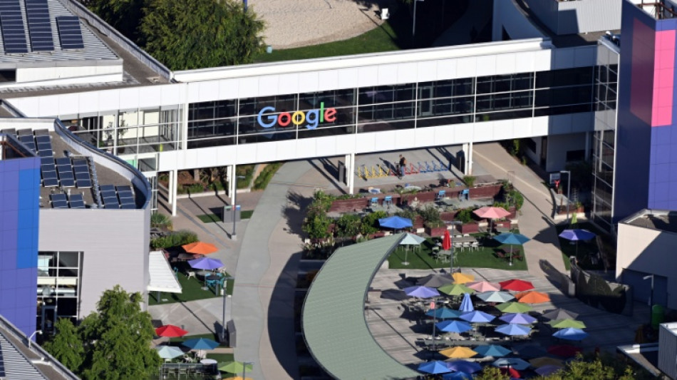  Google y Amazon aumentan sus emisiones por la carrera de la IA y se alejan de los objetivos clim&aacute;ticos 