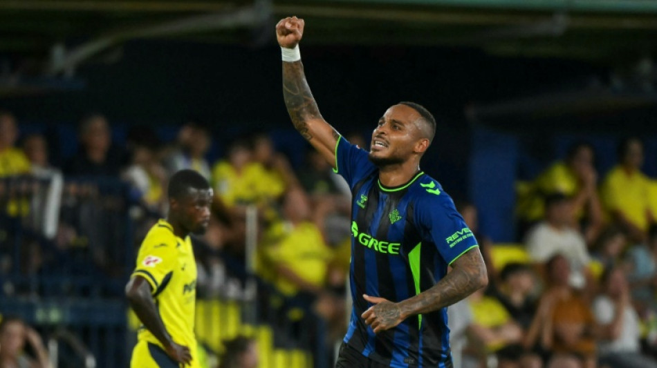  Betis vira sobre Villarreal e sobe para 3&ordm; no Campeonato Espanhol 