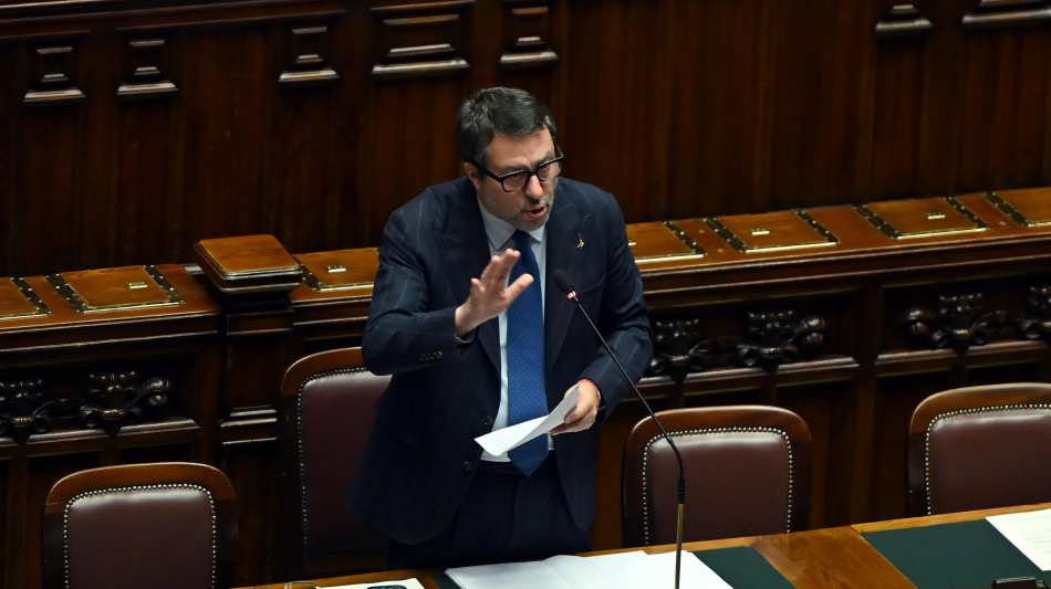  Salvini, petrolieri fermino i prezzi o gli chiederemo un contributo 