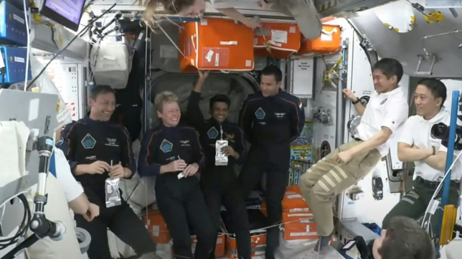 La capsule Crew Dragon transportant le premier Indien vers l'ISS s'arrime à la station spatiale
