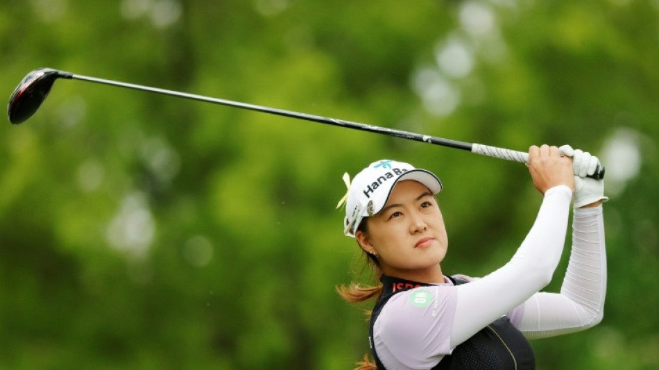 Lee leads by one at LPGA Founders Cup
