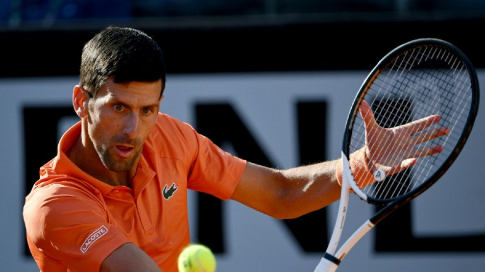 Djokovic, Swiatek sweep into Rome quarters