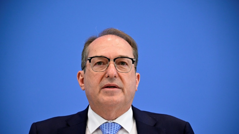  Dobrindt w&uuml;rdigt neues EU-Asylsystem als "Meilenstein" und weist Kritik zur&uuml;ck 