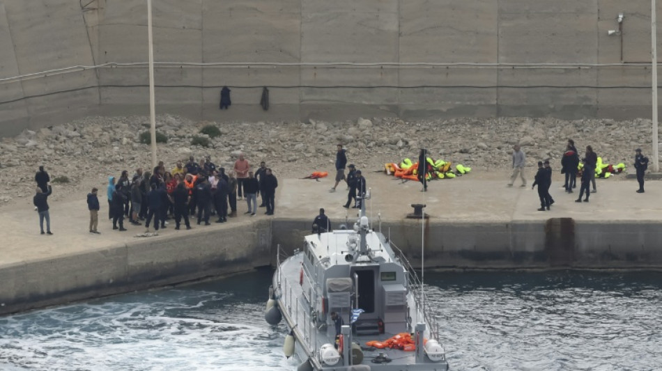  Israel quizzes two Gaza flotilla activists, angering Spain 