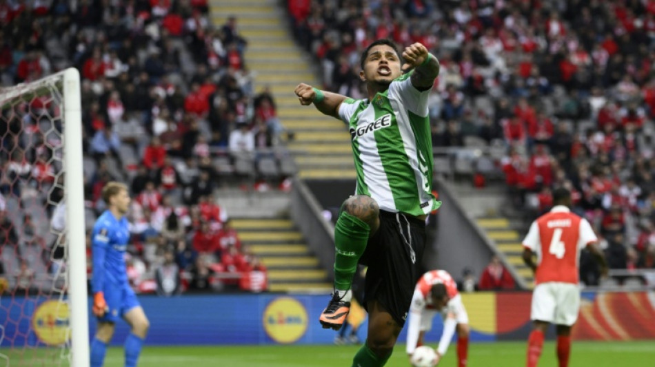  Braga e Betis empatam (1-1) na ida das quartas da Liga Europa 
