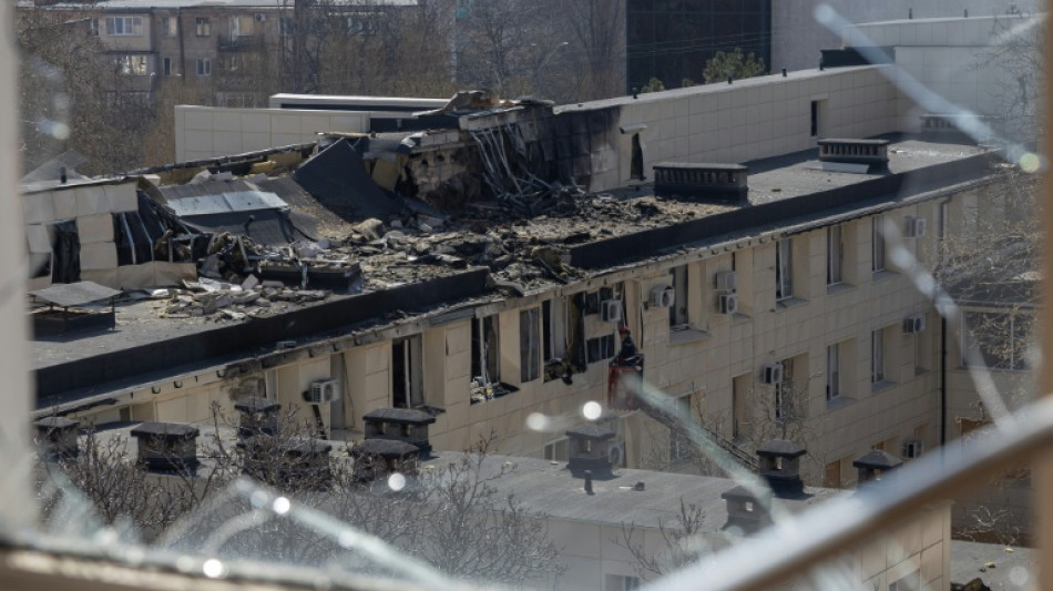 Ataques russos matam 4 na Ucr&acirc;nia, atingem porto e maternidade