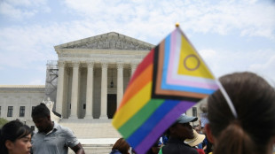 Oberstes US-Gericht schwächt LGBTQ-Schutz und kippt Bidens Studienschuldenerlass
