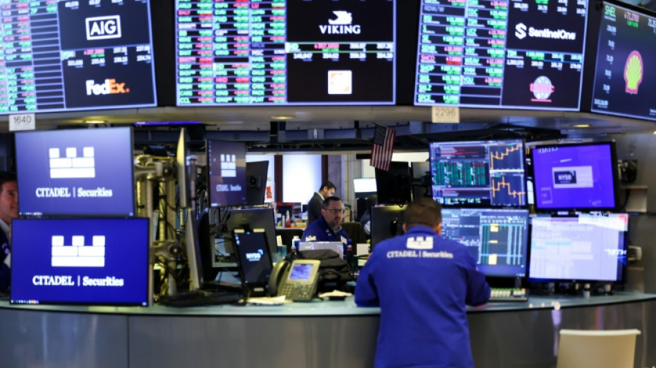 Wall Street termine en baisse, les inqui&eacute;tudes autour des droits de douane p&egrave;sent toujours