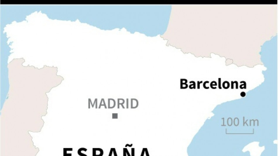 Al menos dos heridos graves al volcar un autobús cerca de Barcelona