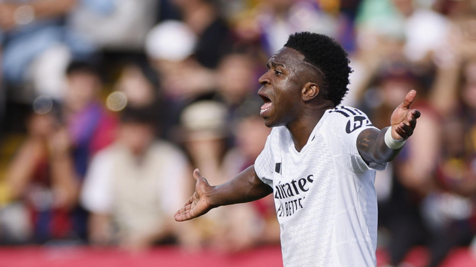 Cinque persone condannate per insulti razzisti a Vinicius jr