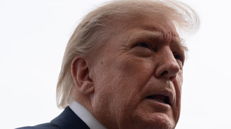  Trump, '&egrave; il momento di un nuovo presidente per l'Ucraina' 