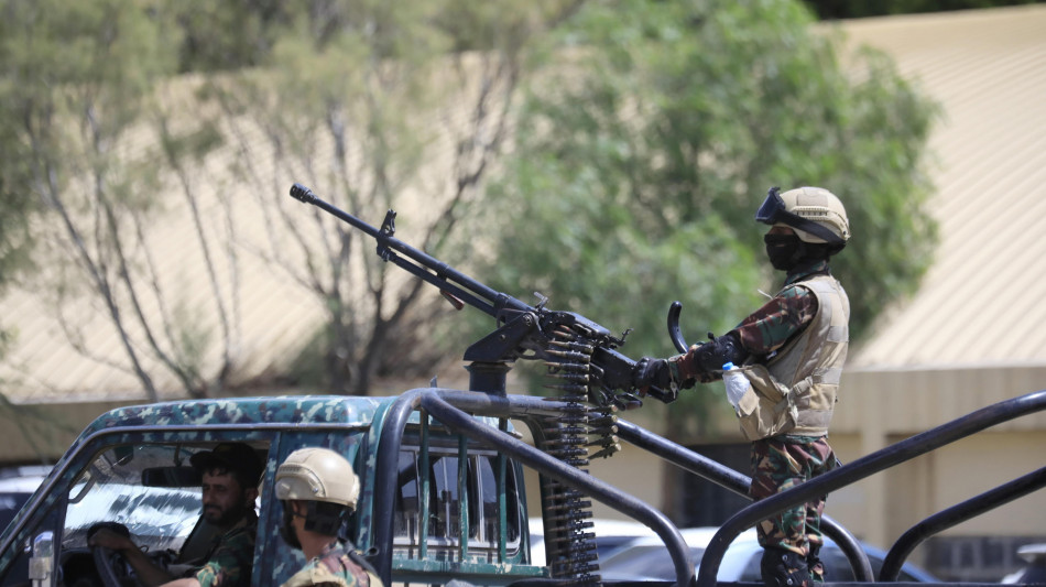  Houthi, 'colpita una base militare saudita con missili balistici e droni' 