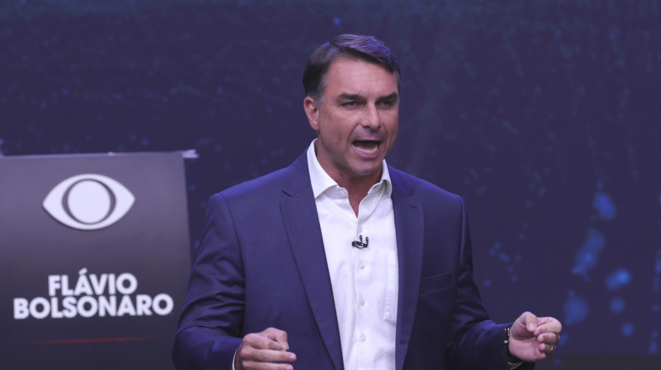  Brasile, Bolsonaro chiede di annullare la candidatura di Lula 