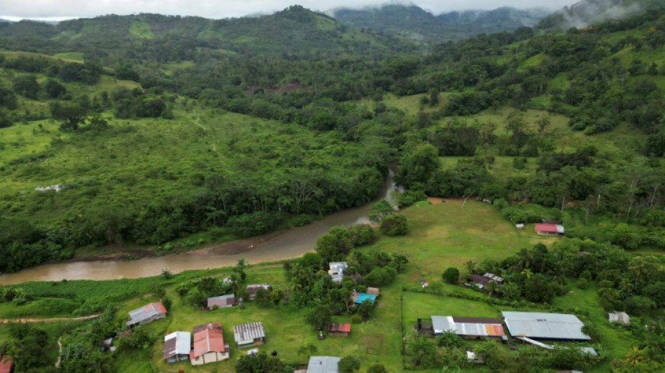 "Daremos la vida": campesinos rechazan nuevo embalse del canal de Panam&aacute;