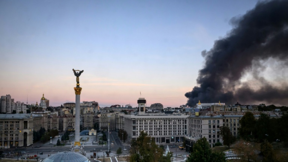  R&uacute;ssia retoma ataques contra Kiev; Zelensky quer ajuda de Trump para conter m&iacute;sseis 