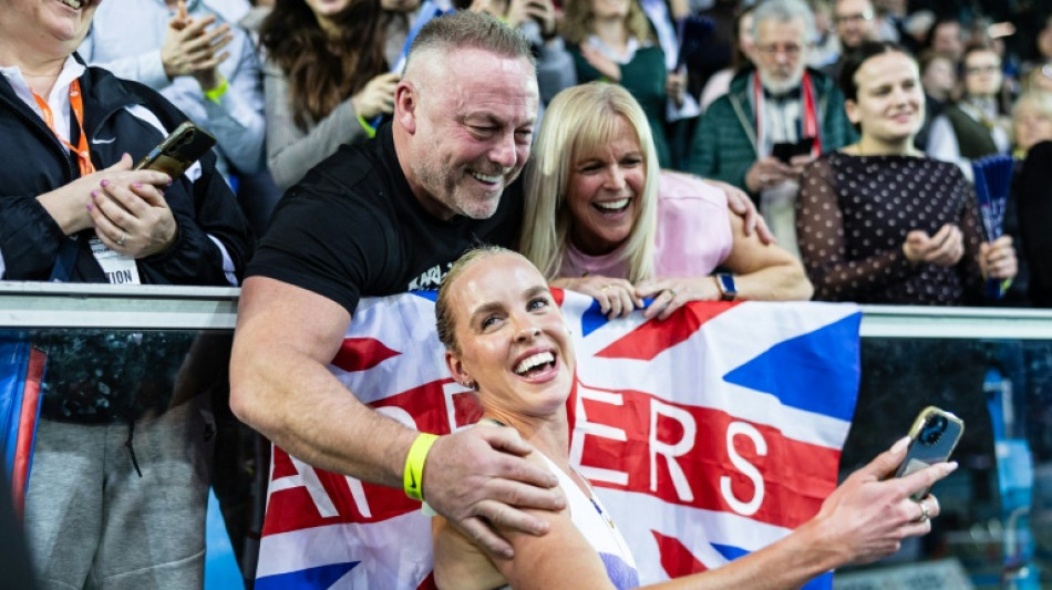  Record-setter Hodgkinson hopes 'fourth time lucky' at world indoors 