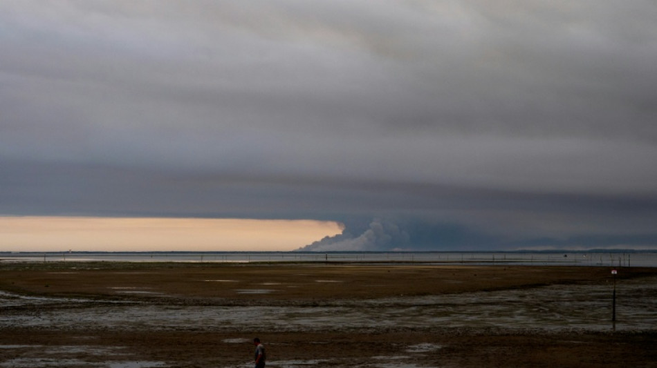  De retour apr&egrave;s le feu, les habitants de Biscarrosse dans l'incertitude 