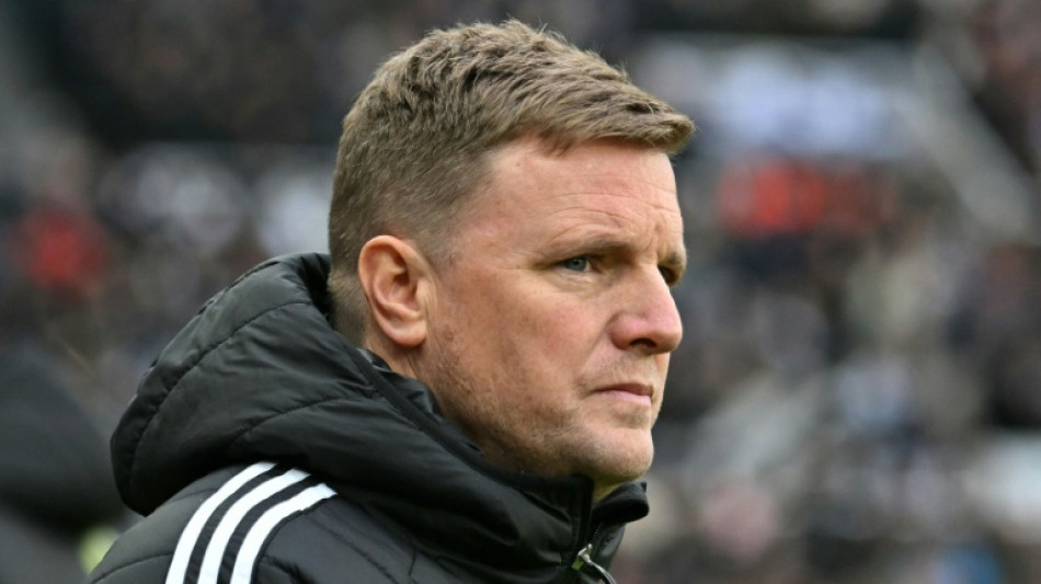 Newcastle's Howe rules himself out of Man Utd job