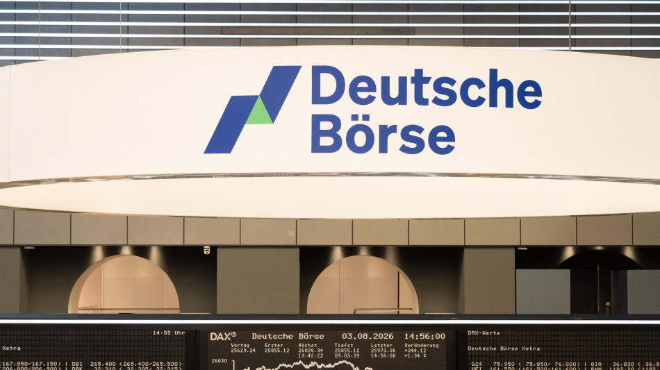  Borsa: l'Europa chiude in netto calo, tensione sui titoli di Stato 
