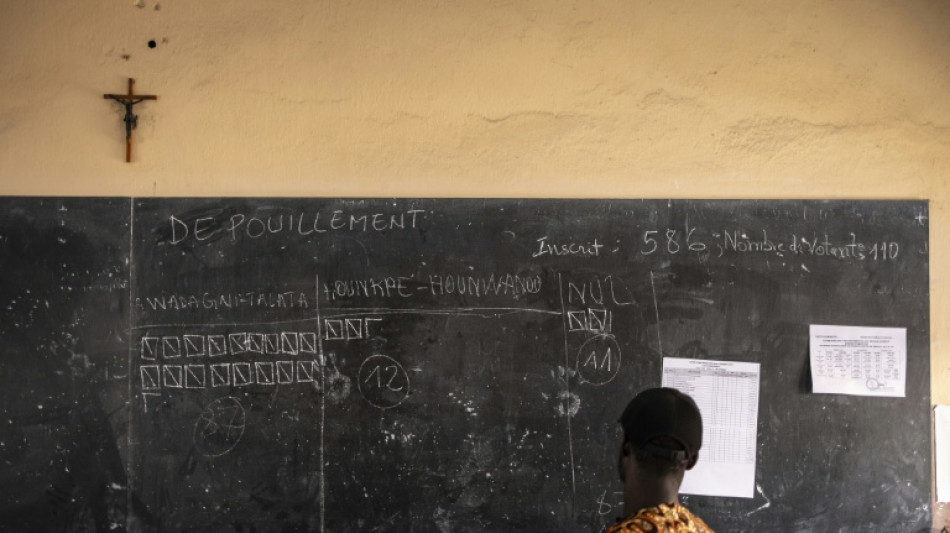  Opposition candidate concedes defeat in Benin presidential election 