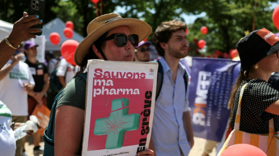 Remises sur les génériques: les pharmacies poursuivent leur grève des gardes