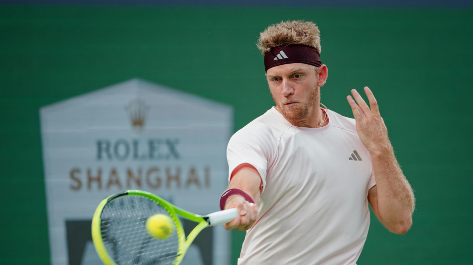  Zverev ko a Shanghai, in finale va Davidovich Fokina 