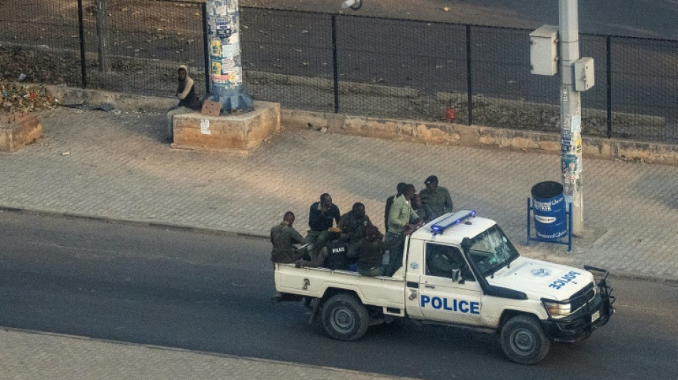  Zambia's vote marred by intimidation, counting pause: observers 