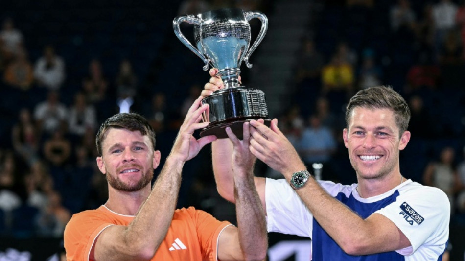  Harrison, Skupski win Australian Open men's doubles title 