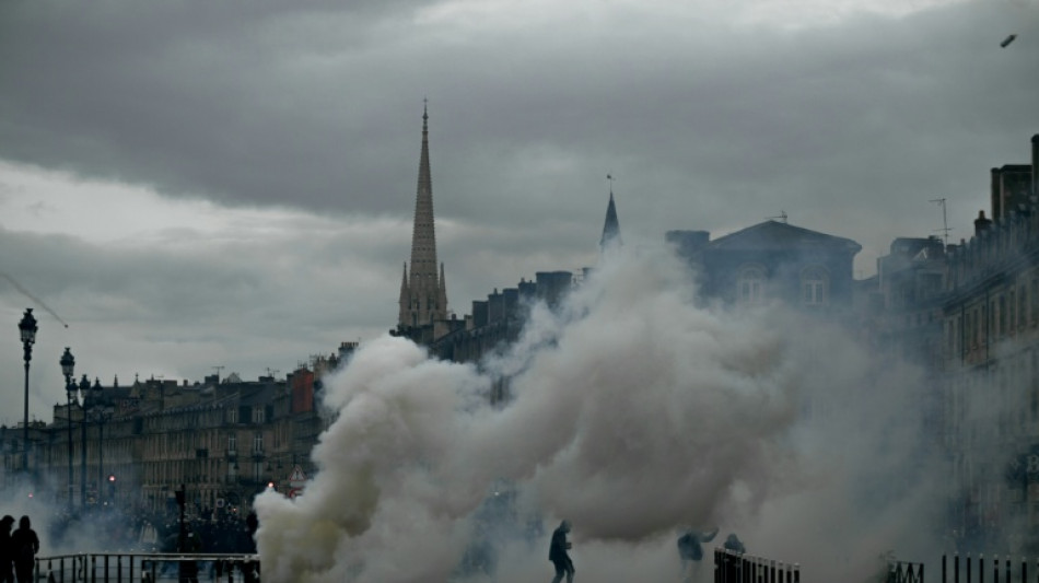  Hunderttausende bei neuen Protesten in Frankreich - mehr als 1300 Festnahmen 