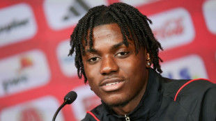 Chelsea anuncia contrata&ccedil;&atilde;o do volante belga Romeo Lavia