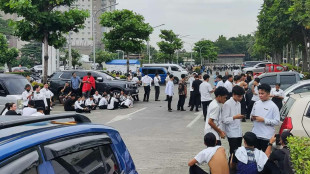 One killed as major quake strikes southern Philippines