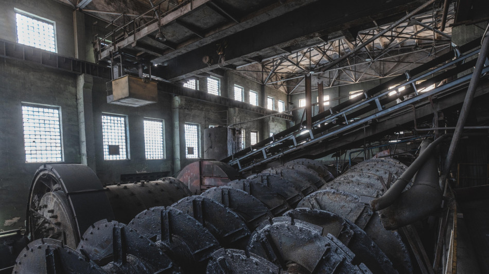 Usa verso dazi 93,5% su grafite da Cina, essenziale per batterie