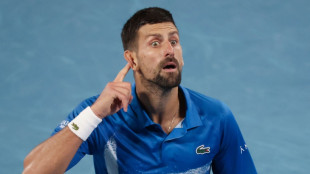 Djokovic echa mano de su veteran&iacute;a para superar a Alcaraz y meterse en 'semis' de Australia