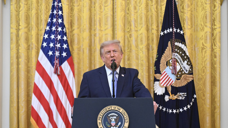 Trump, 'sistema elettorale a rischio brogli, Cina ha rubato dati'