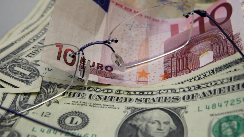 L'euro &egrave; in rialzo in avvio a 1,0822 dollari