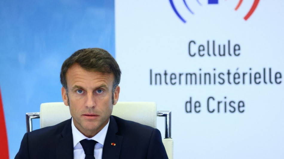 &Eacute;meutes: Macron envisage de sanctionner les familles 
