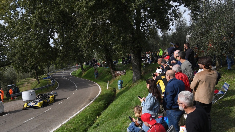 Auto: partenza sprint per la 52/a cronoscalata della Castellana