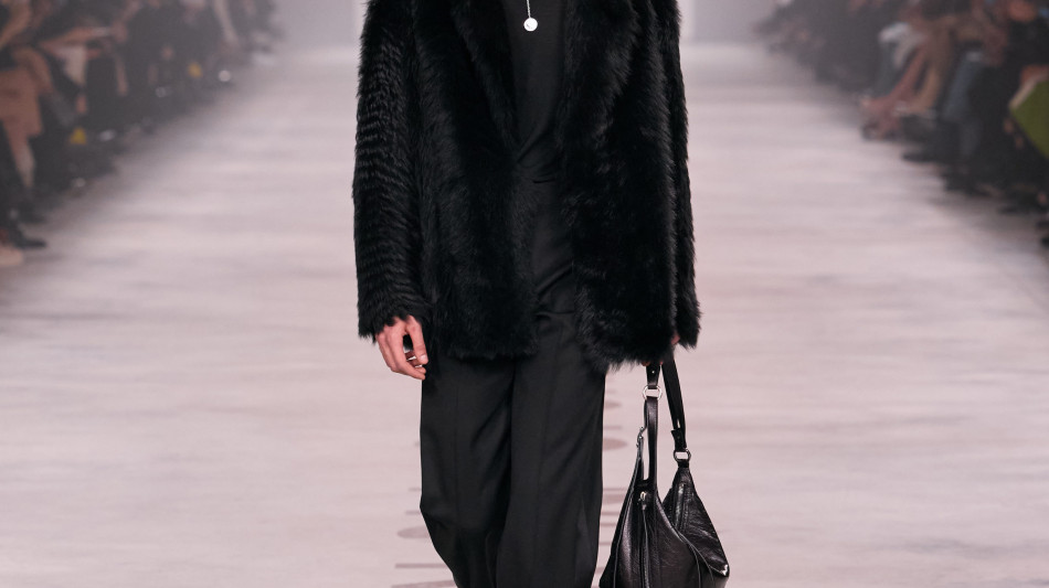  Echo of love, la rigenerazione sartoriale del fur da Fendi 