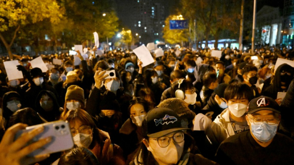 Peking geht mit Zensur und Polizei gegen beispiellose Proteste im Land vor