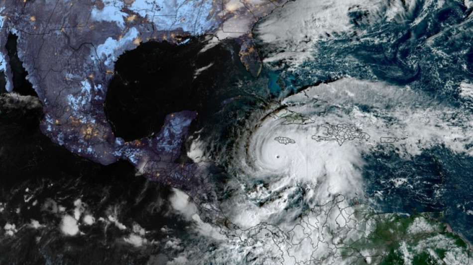 Jamaica teme una destrucción masiva al acercarse el gigantesco huracán Melissa