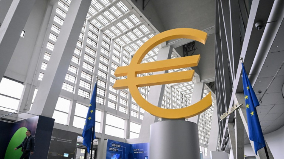 El BCE recorta sus tipos de inter&eacute;s para apoyar la econom&iacute;a