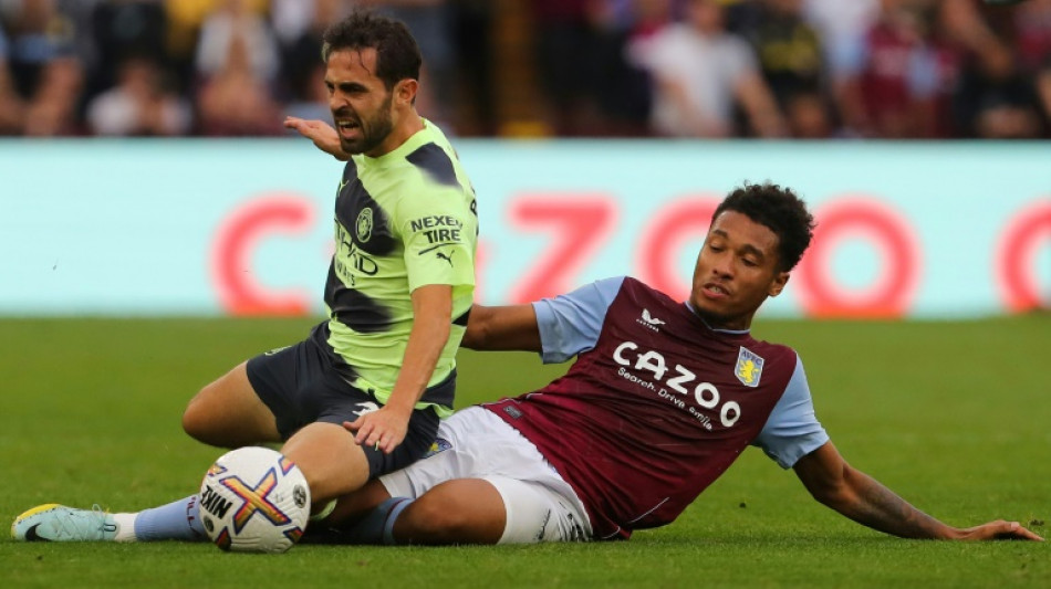 France midfielder Kamara ruled out of World Cup with knee injury