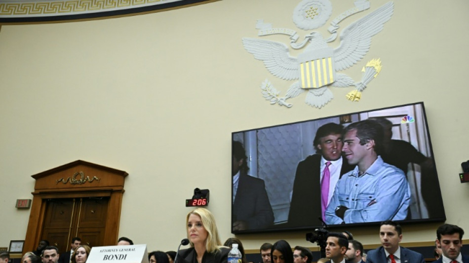  Epstein-Akten: US-Justizministerin Bondi verteidigt Vorgehen gegen "Vertuschungs"-Vorwurf  