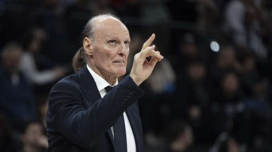  Basket: la Virtus prima in classifica esonera il coach Ivanovic 