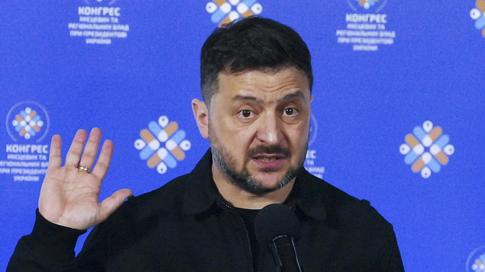  Zelensky, rispetteremo il cessate il fuoco di Pasqua 