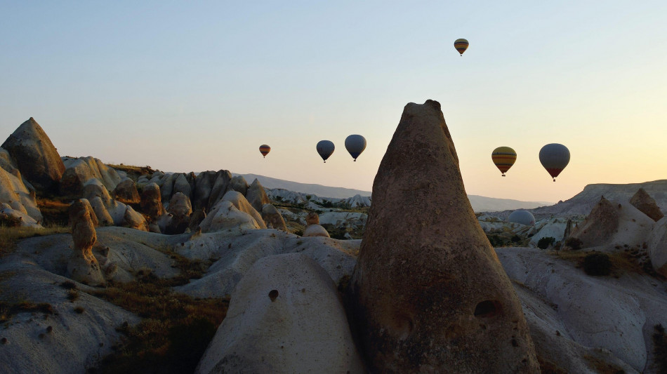  Crolla un 'camino delle fate' in Cappadocia, due morti 