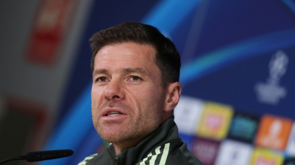 Alonso pede 'calma' e 'união' em momento de crise no Real Madrid